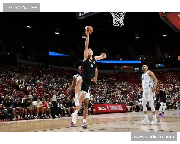 杨瀚森在开拓者的困境分析新秀众多导致其发展受限能力平平